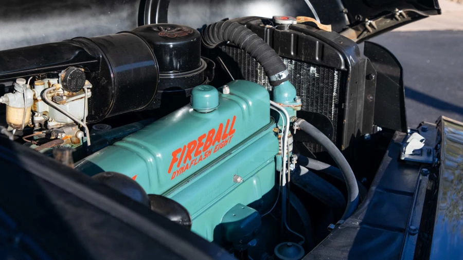 1947 Buick Roadmaster - Image 7 of 17