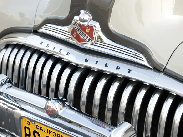 1947 Buick Roadmaster - Image 5 of 5