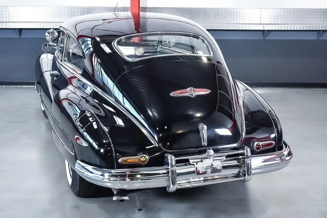 1947 Buick Roadmaster - Image 5 of 30