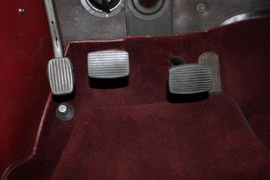1947 Buick Roadmaster - Image 21 of 21