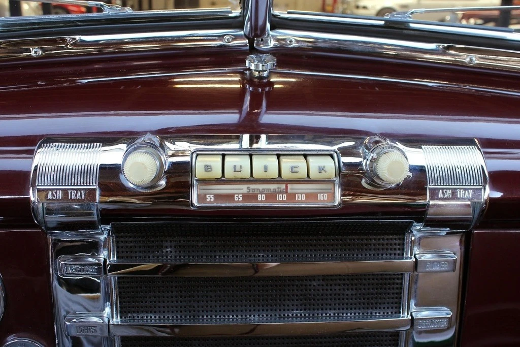 1947 Buick Roadmaster - Image 15 of 21