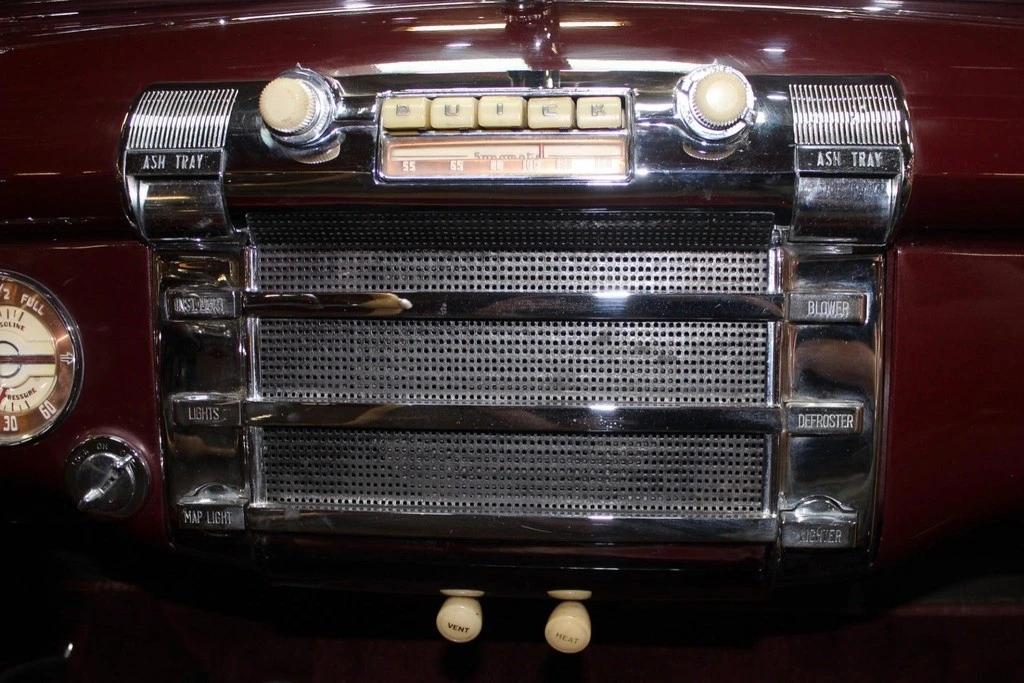 1947 Buick Roadmaster - Image 14 of 21