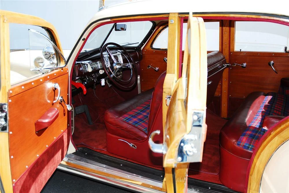 1947 Chrysler Town & Country - Image 3 of 3