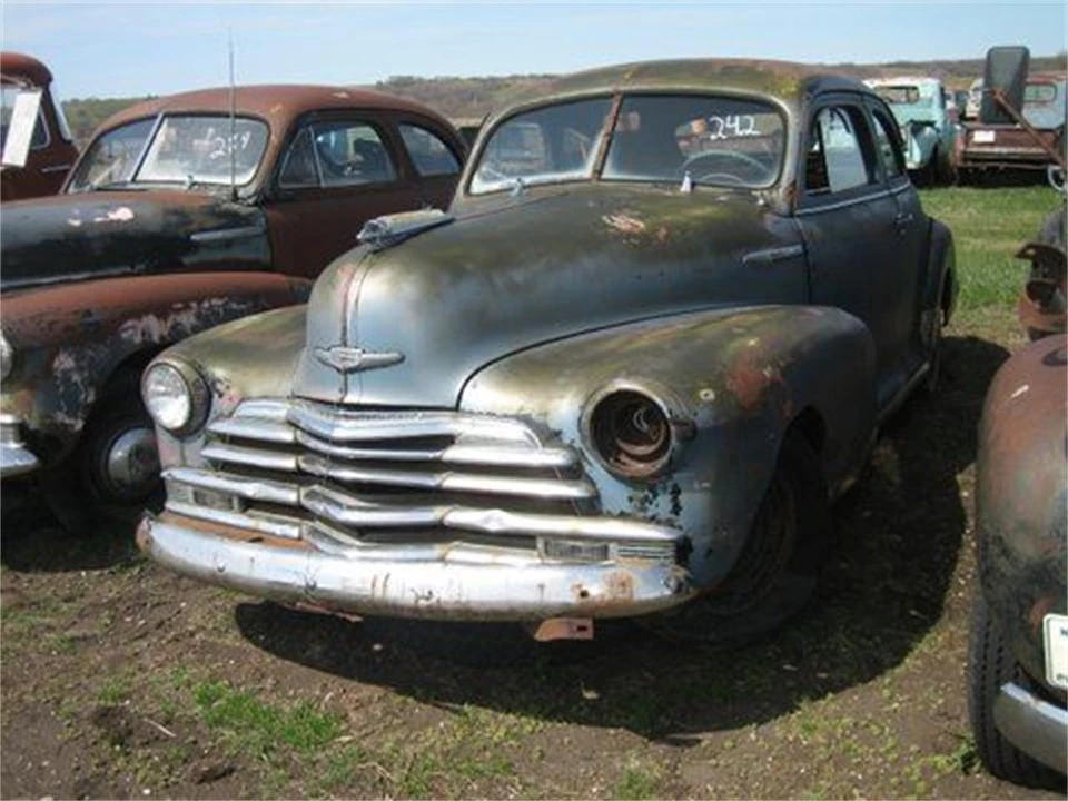 1947 Chevrolet Stylemaster & Fleetmaster & Fleetline - Image 2 of 12