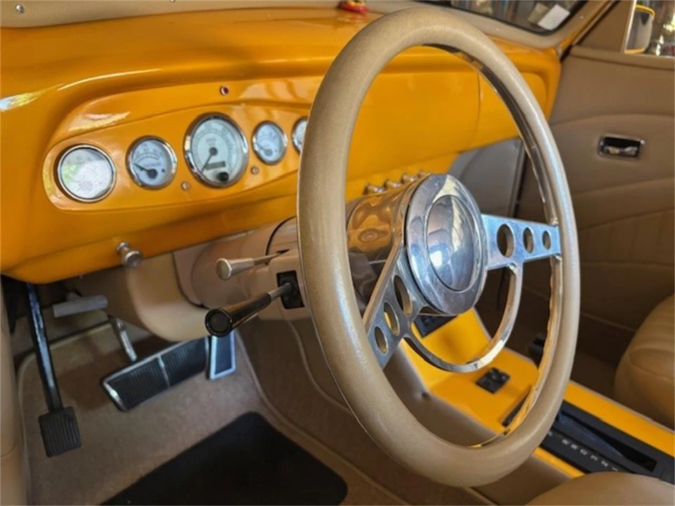 1947 Chevrolet Stylemaster & Fleetmaster & Fleetline - Image 10 of 30