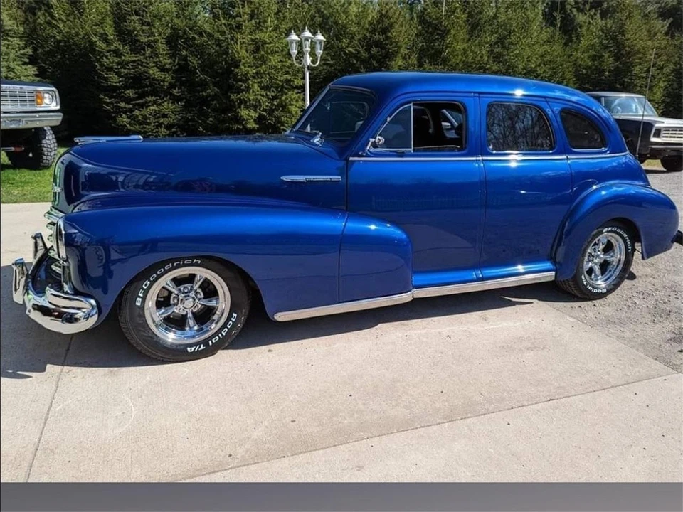 1947 Chevrolet Stylemaster & Fleetmaster & Fleetline - Image 2 of 18