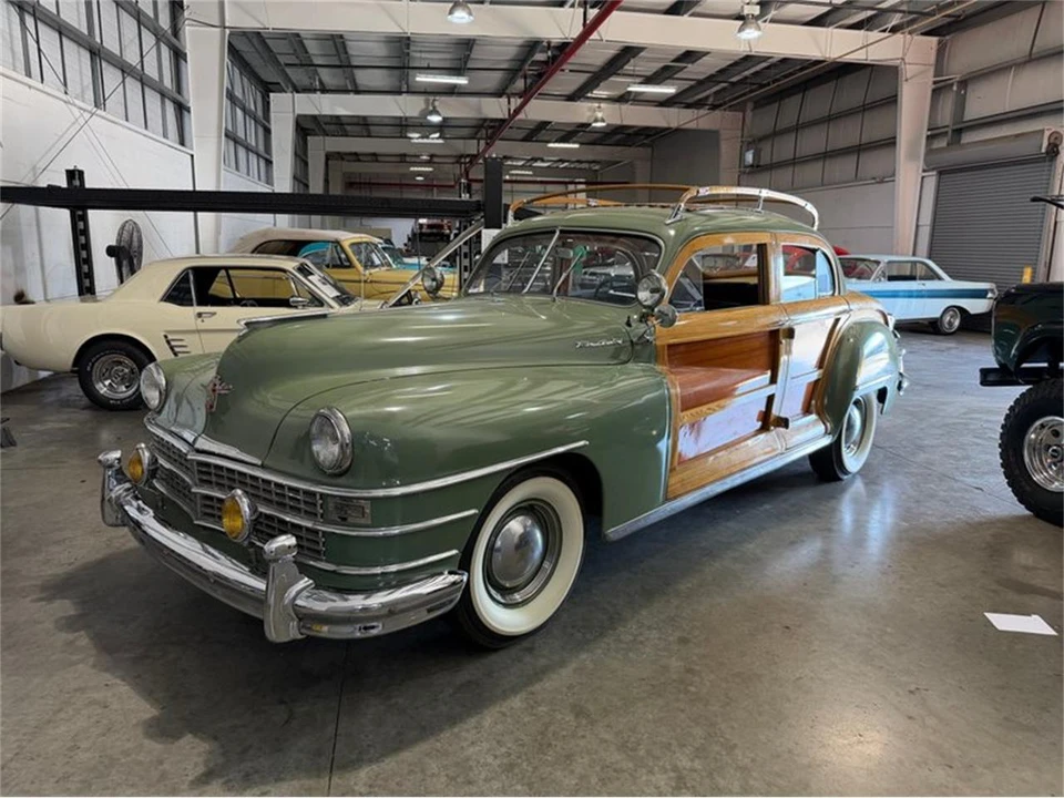 1947 Chrysler Town & Country - Image 3 of 9