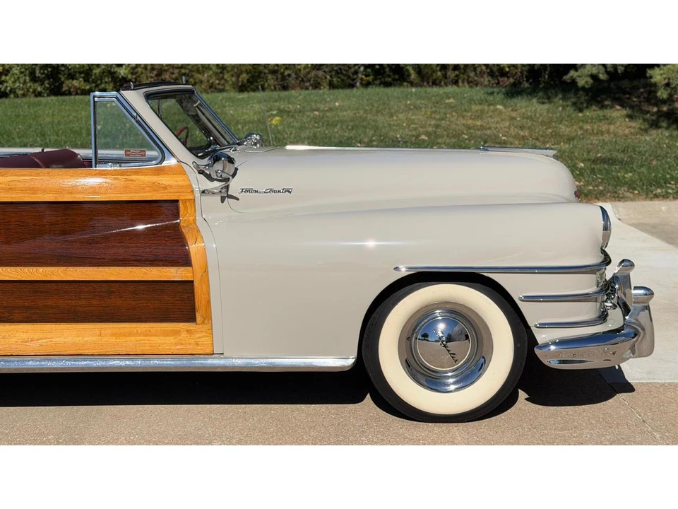 1947 Chrysler Town & Country - Image 16 of 31