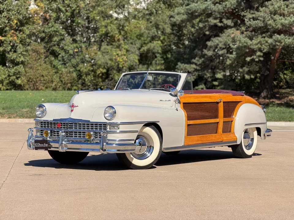 1947 Chrysler Town & Country - Image 2 of 31