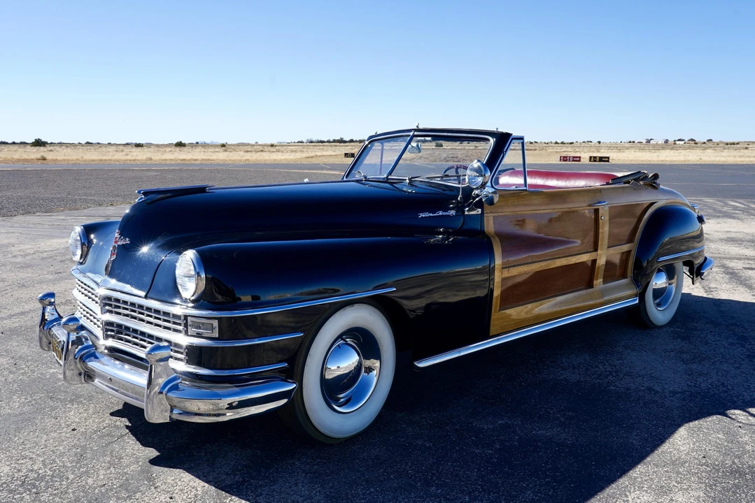 1947 Chrysler Town & Country - Image 2 of 31