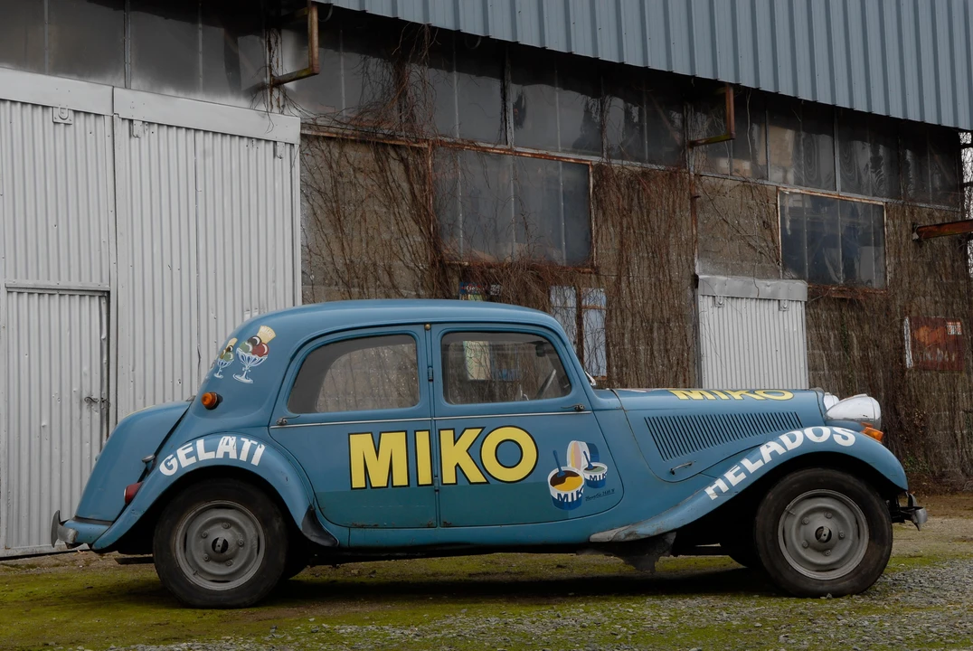 1947 Citroen Traction Avant - Image 5 of 19