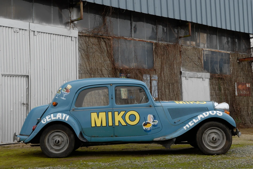 1947 Citroen Traction Avant - Image 6 of 19