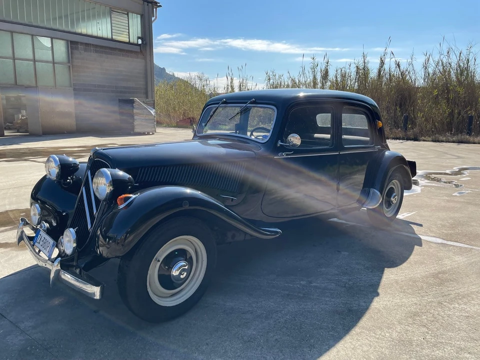 1947 Citroen Traction Avant - Image 2 of 30