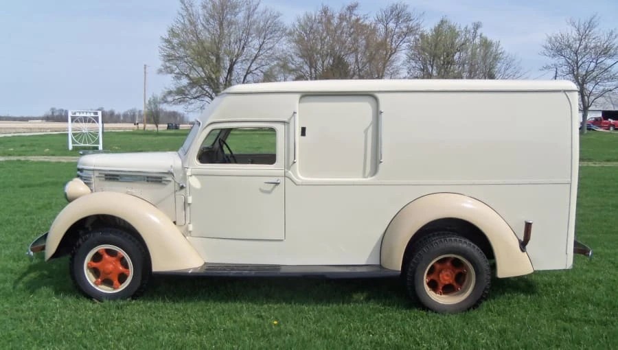 1947 Diamond T - Image 2 of 6