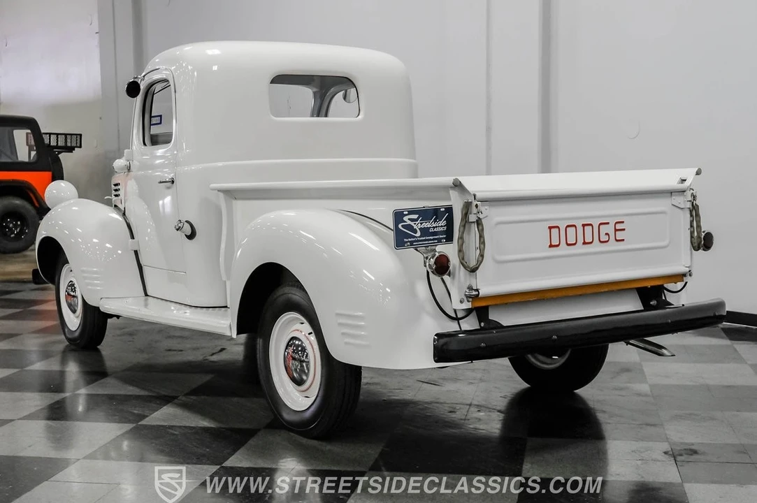 1947 Dodge T/V/W Series - Image 8 of 12