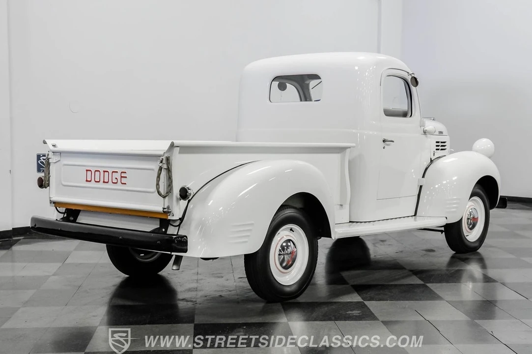 1947 Dodge T/V/W Series - Image 10 of 12