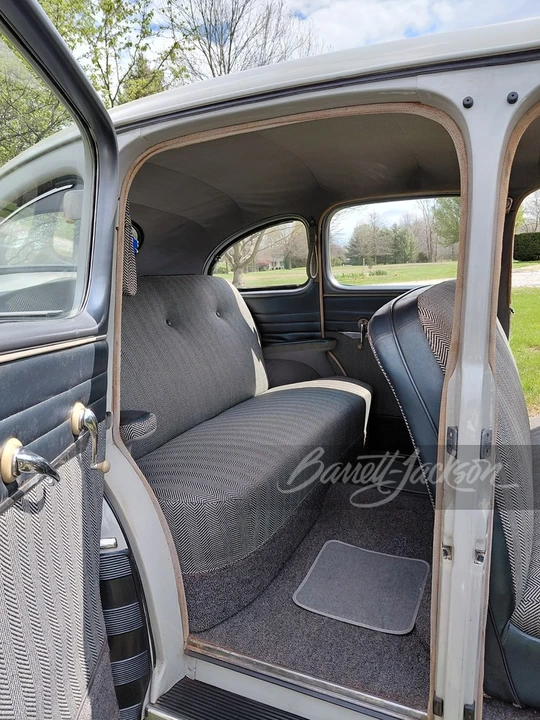 1947 Ford Standard & Deluxe & Super Deluxe - Image 17 of 20