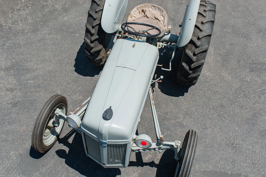 1947 Ford Tractor - Image 25 of 25