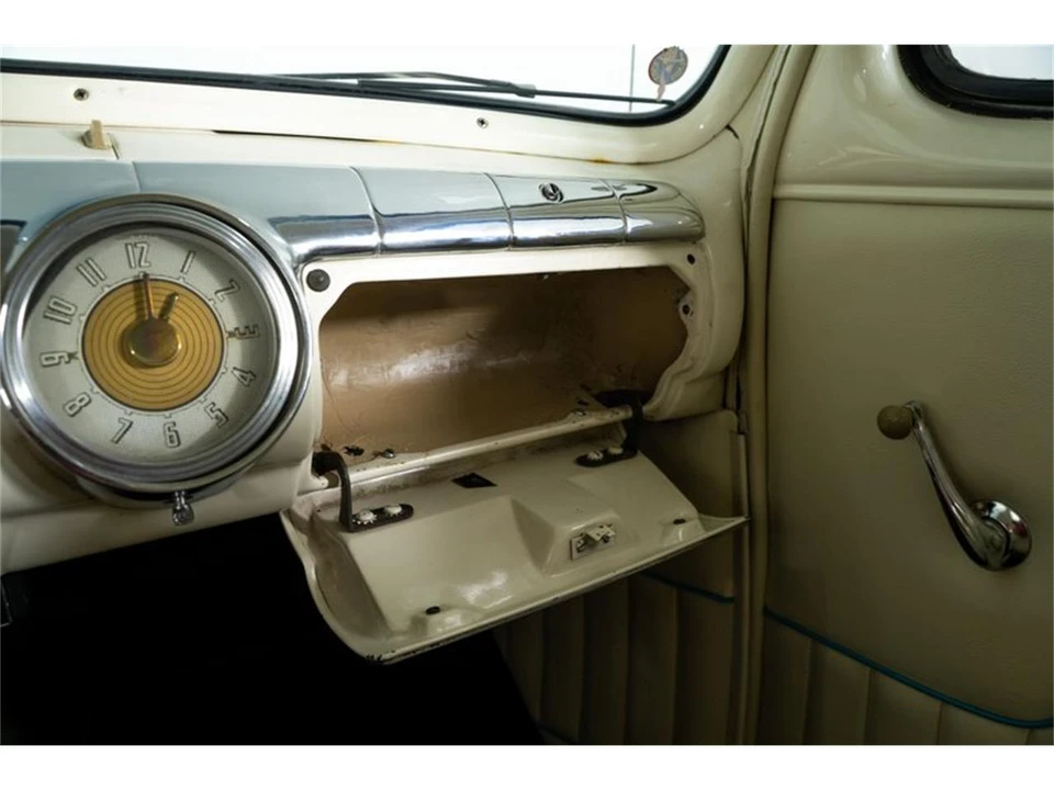 1947 Ford Standard & Deluxe & Super Deluxe - Image 30 of 31