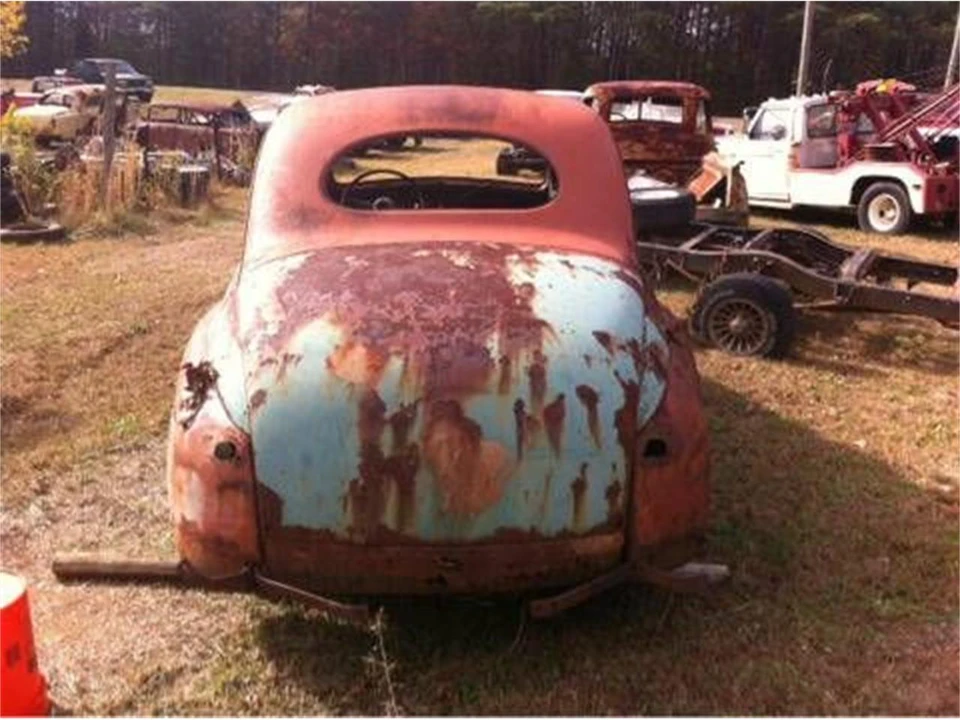 1947 Ford Standard & Deluxe & Super Deluxe - Image 3 of 4