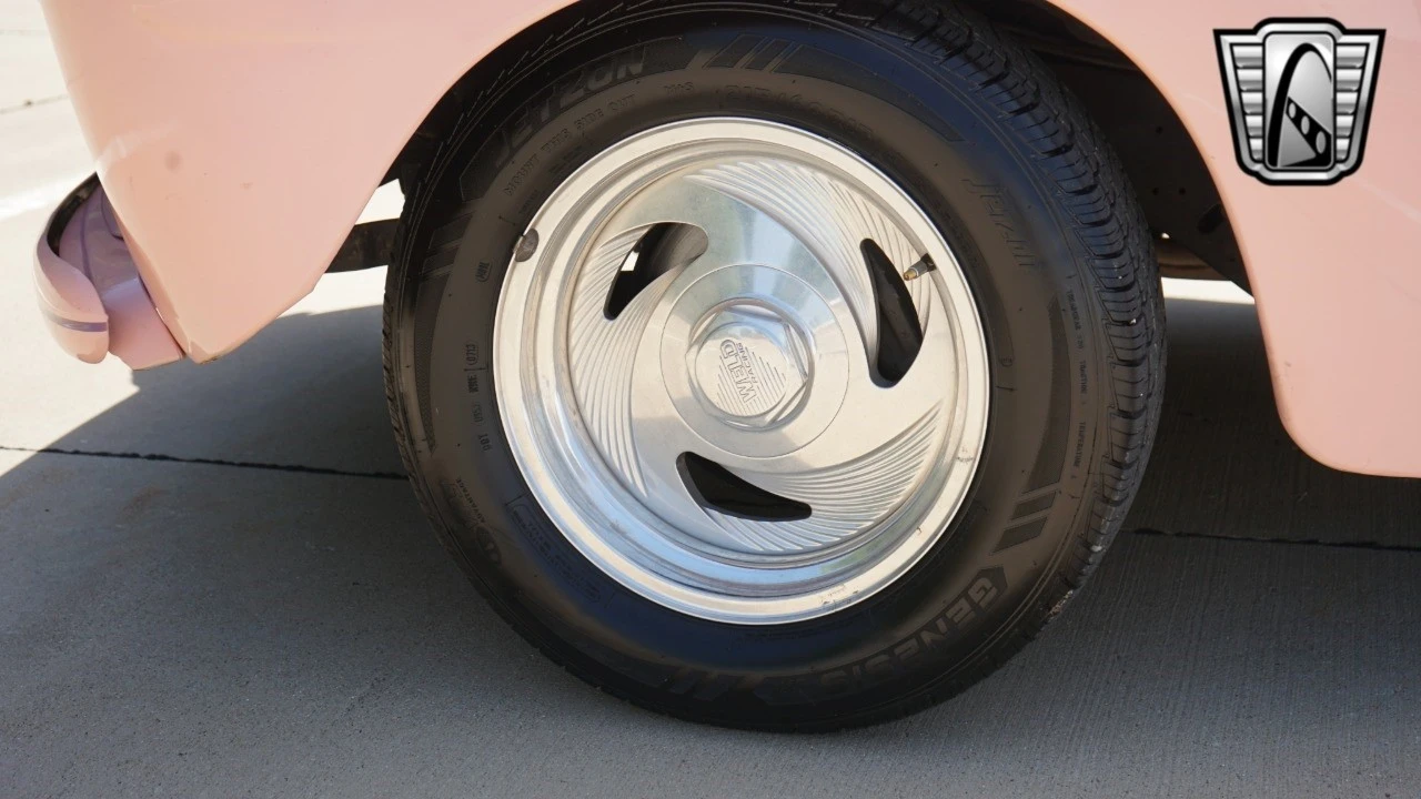 1947 Ford Customline - Image 9 of 12