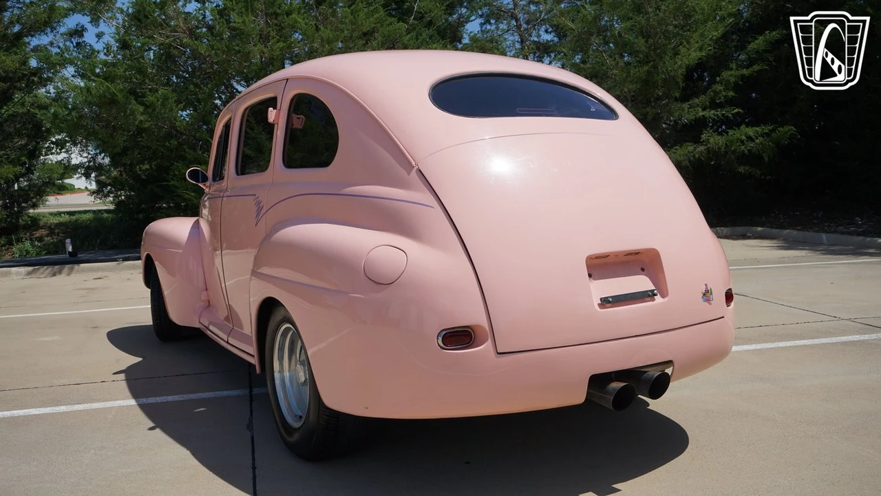 1947 Ford Customline - Image 11 of 12