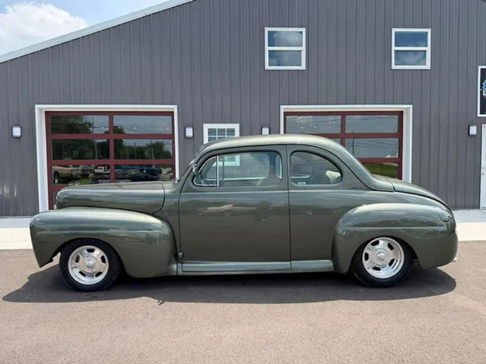 1947 Ford Standard & Deluxe & Super Deluxe - Image 3 of 7