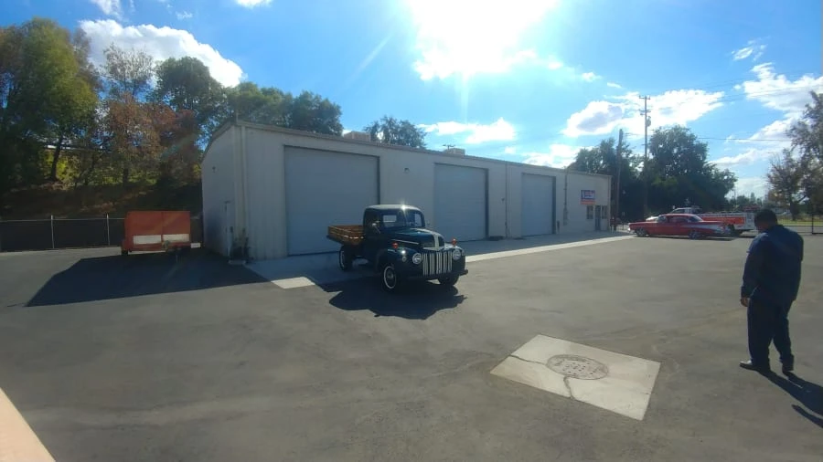 1947 Ford Pickup (1940-1947) - Image 2 of 2