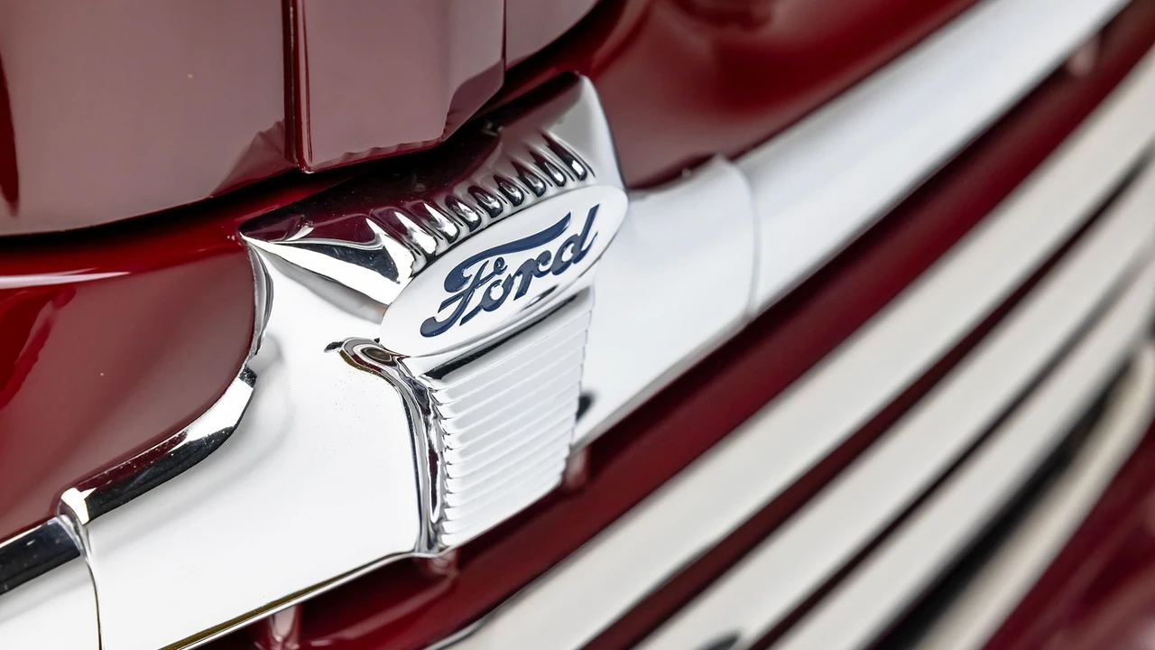 1947 Ford Standard & Deluxe & Super Deluxe - Image 29 of 31