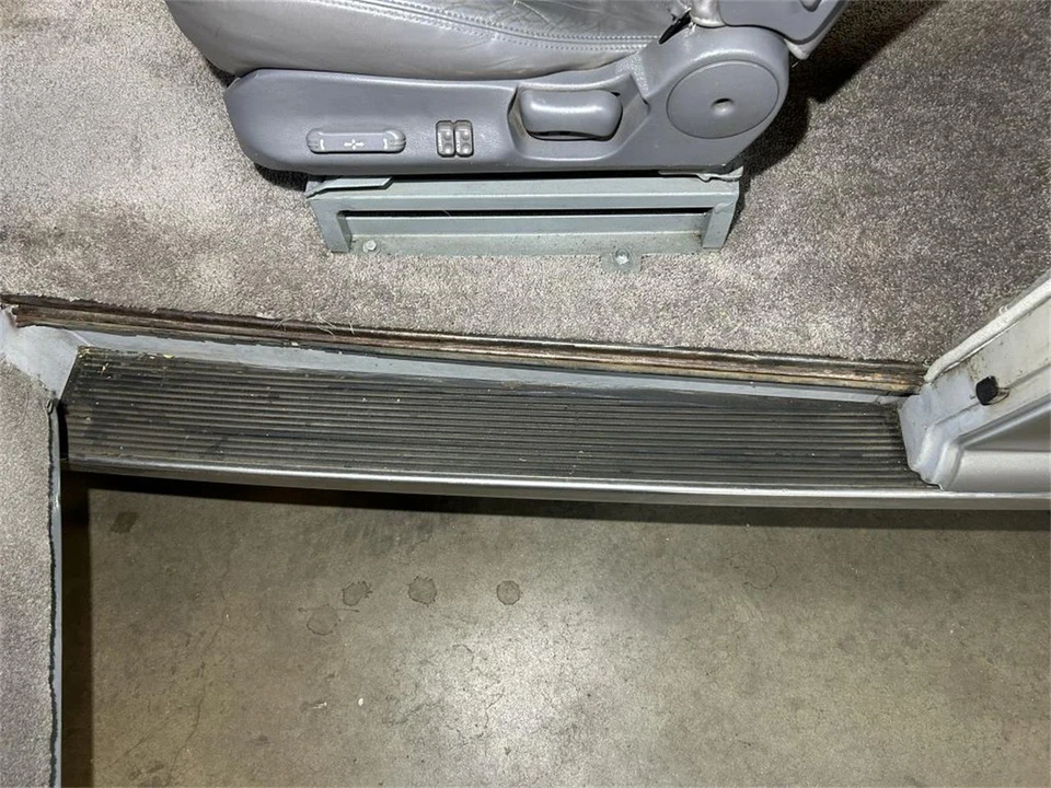 1947 Ford Standard & Deluxe & Super Deluxe - Image 29 of 31