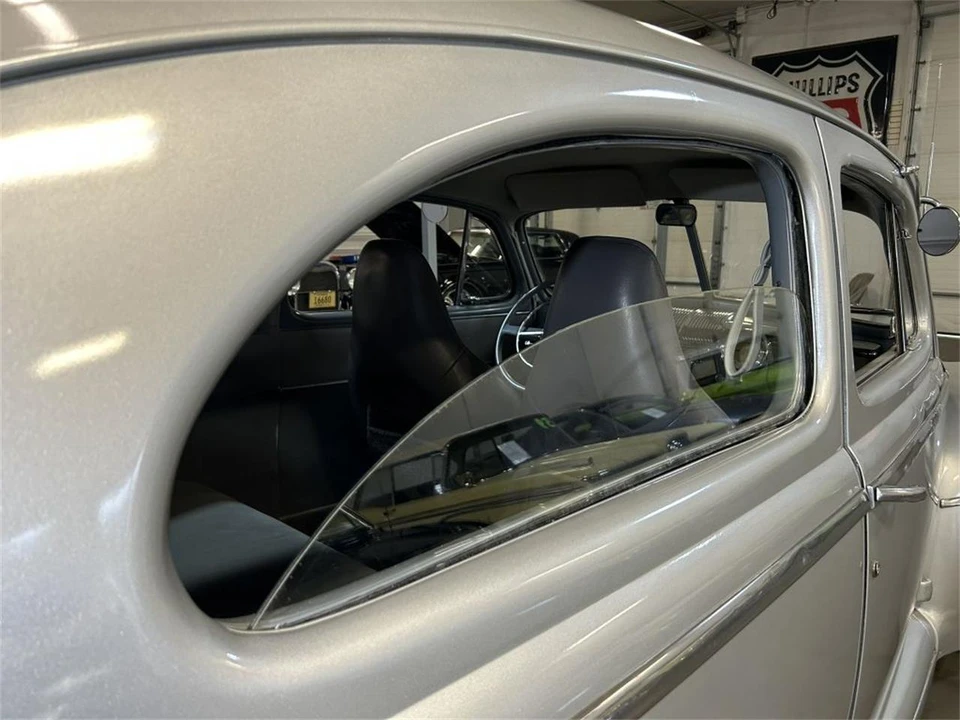 1947 Ford Standard & Deluxe & Super Deluxe - Image 20 of 31