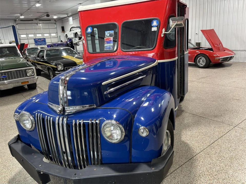 1947 Ford Standard & Deluxe & Super Deluxe - Image 4 of 18