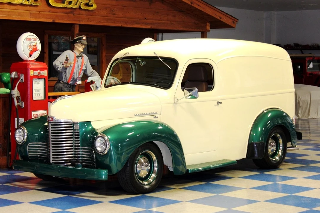 1947 International - Image 2 of 12