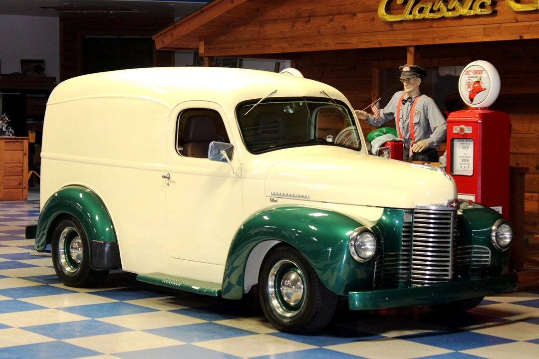 1947 International - Image 7 of 12