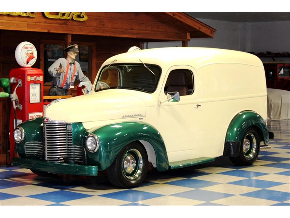 1947 International - Image 2 of 25