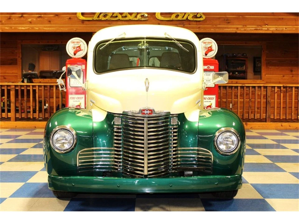 1947 International - Image 11 of 25