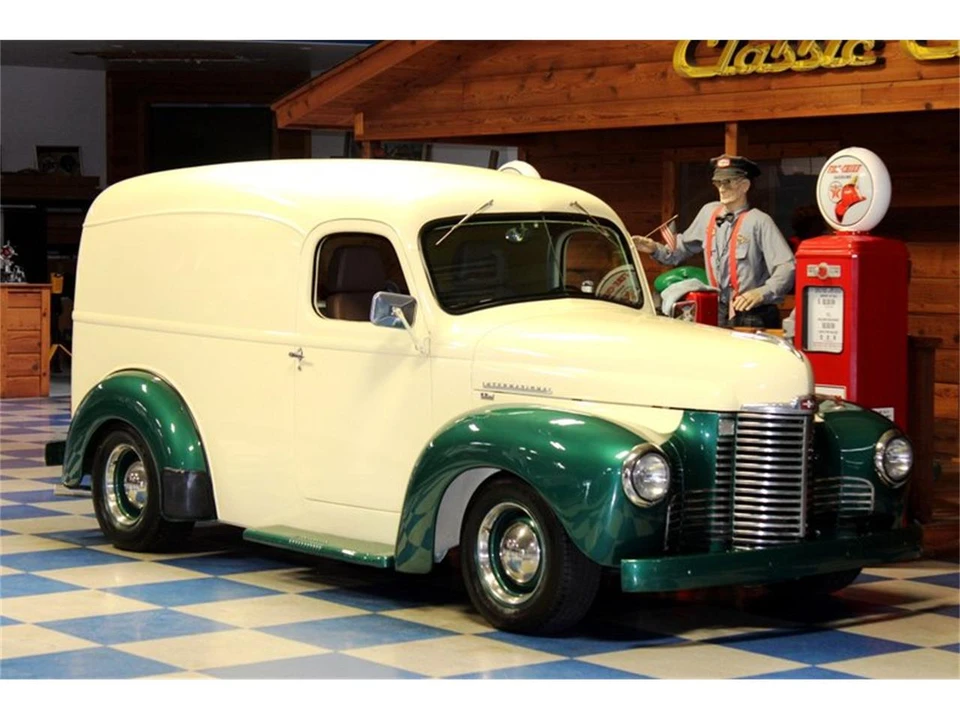1947 International - Image 7 of 25