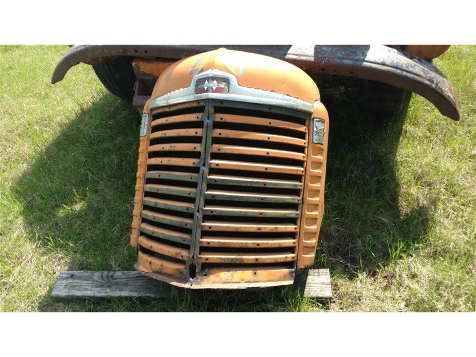 1947 International - Image 4 of 9