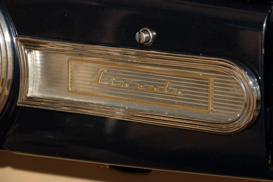 1947 Lincoln Continental 1st Gen - Image 21 of 31