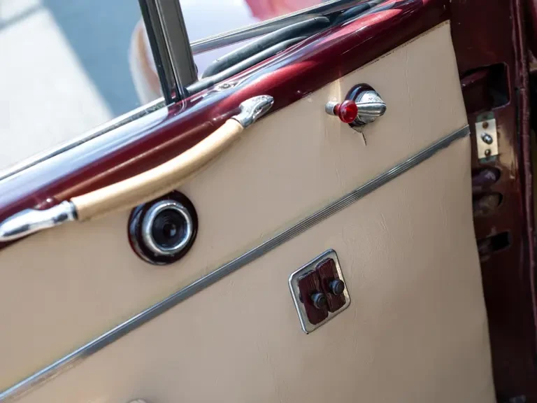 1947 Lincoln Zephyr - Image 20 of 31