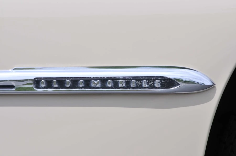 1947 Oldsmobile 98 - Image 10 of 12