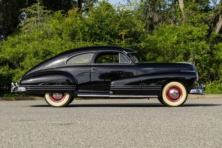 1947 Pontiac - Image 2 of 31