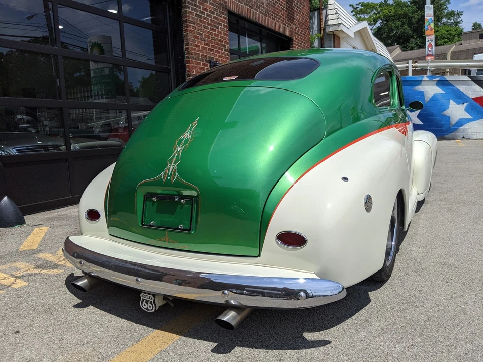 1947 Pontiac Chieftain - Image 10 of 31
