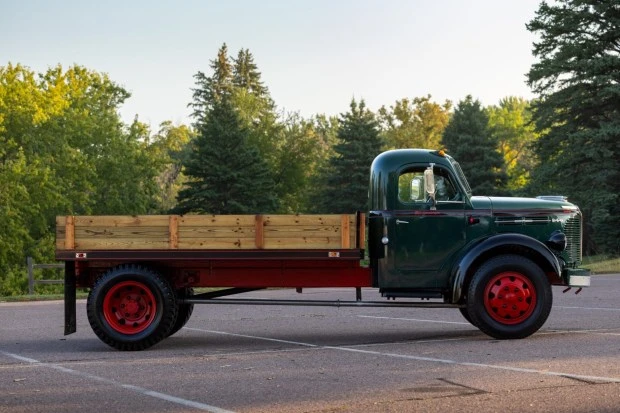 1947 Reo - Image 3 of 7