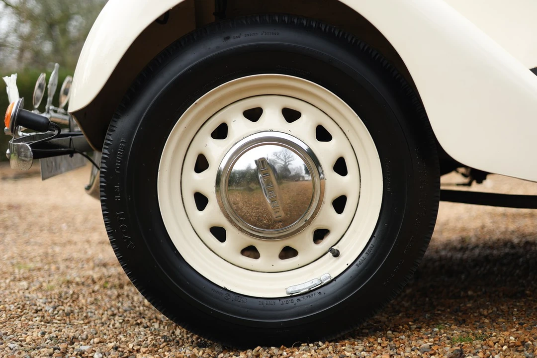 1980 Singer - Image 18 of 30