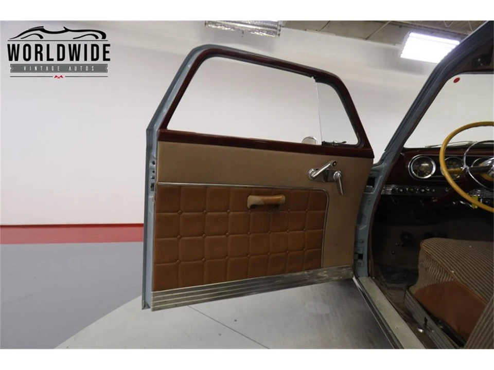 1947 Studebaker Commander - Image 23 of 31