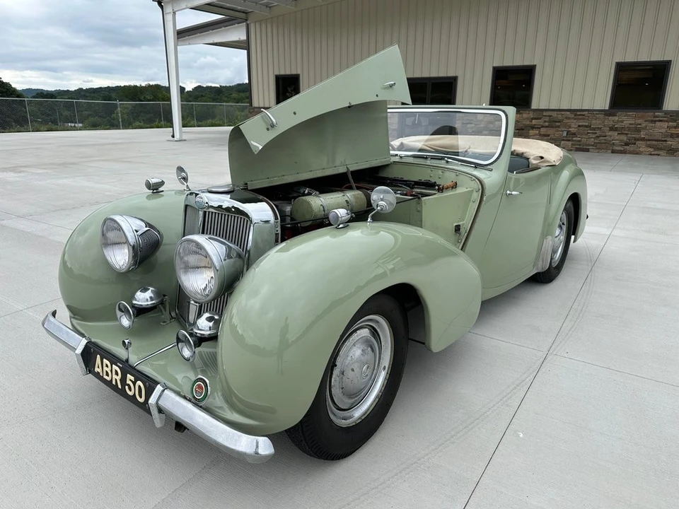 1947 Triumph 1800 Roadster - Image 28 of 31