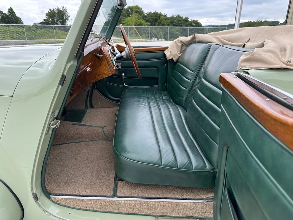 1947 Triumph 1800 Roadster - Image 23 of 31