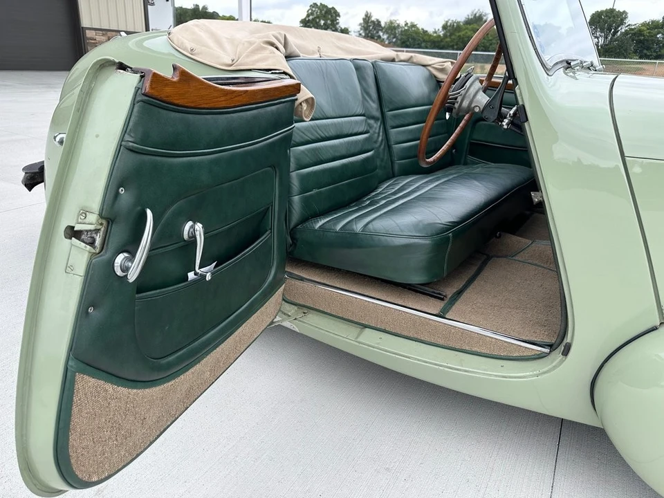 1947 Triumph 1800 Roadster - Image 19 of 31