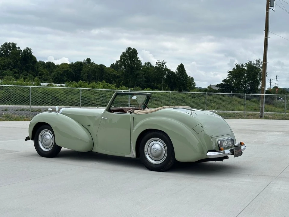 1947 Triumph 1800 Roadster - Image 12 of 31
